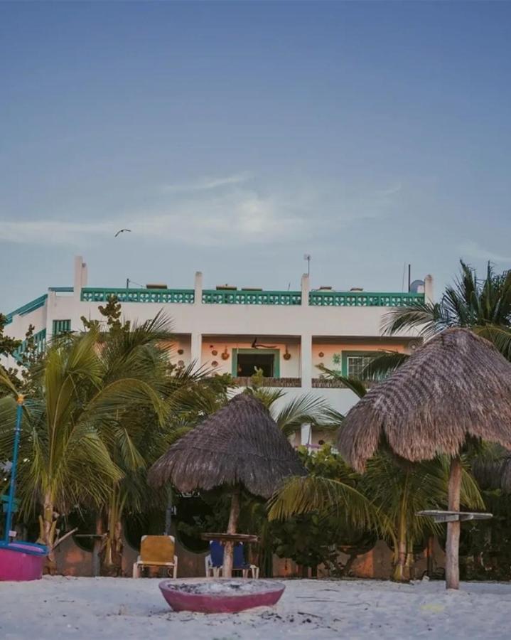 Hotel Gutierrez Celestun Buitenkant foto